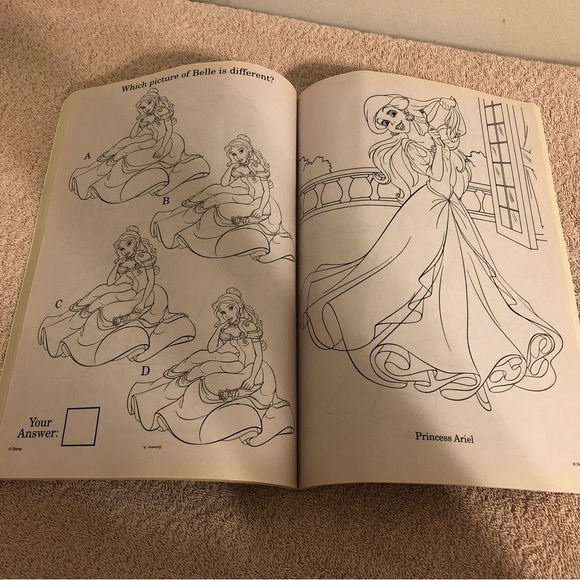 2017 Disney Princesses Color & Play Coloring Book Uncolored - Picture 12 of 12